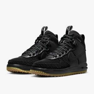 Nike Lunar Force 1 water repellent Men's Duckboot - size 9.5 and nearly new!